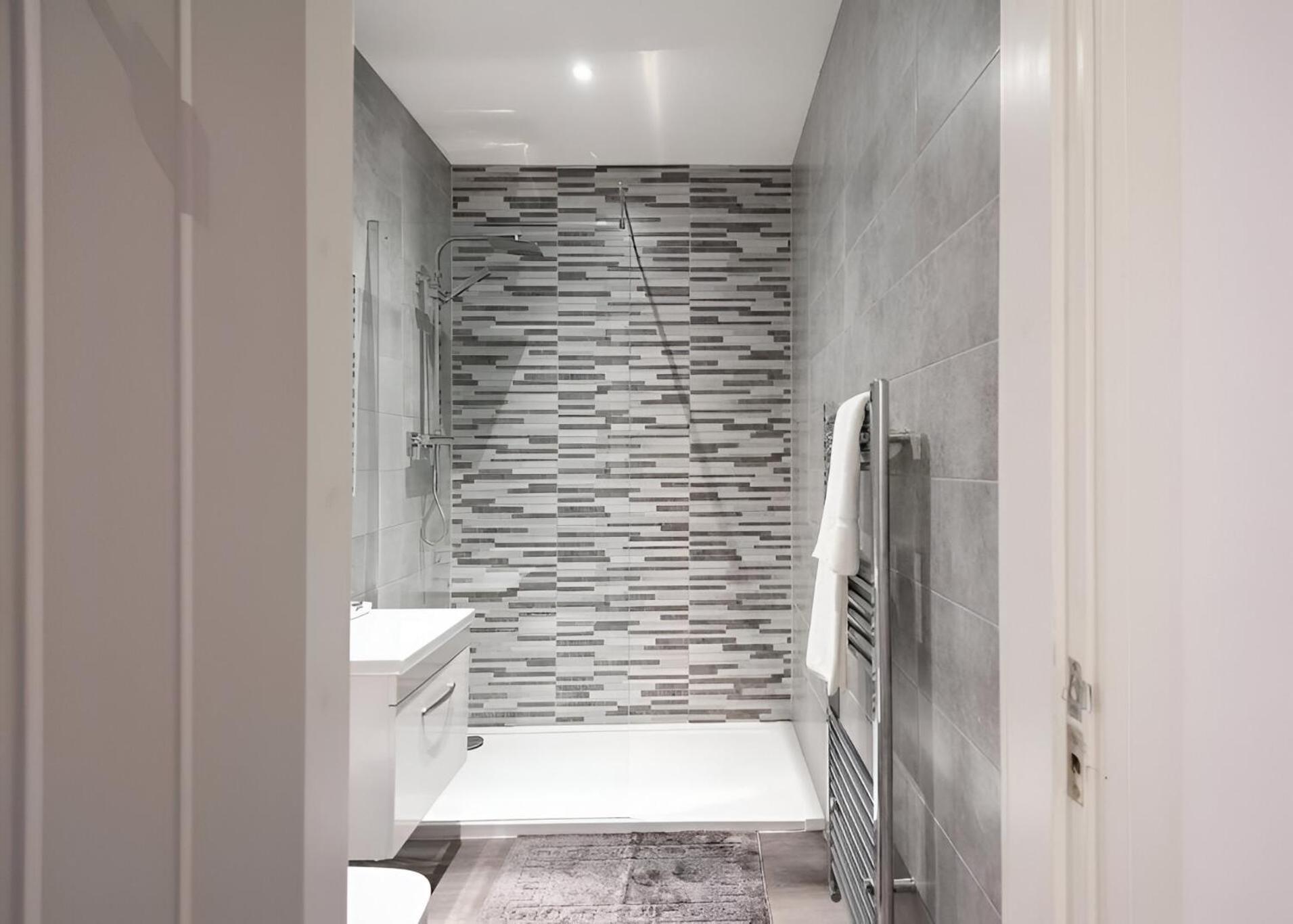 Apartamento Cozy Vibes Refined 2Br Flat Bury  Exterior foto